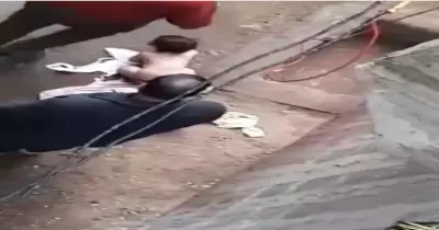 قصة حادثة طفلة الدقهلية المُعذبة على يد والدها (فيديو)