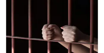 القبض على فتاة اتهمت سائق سيارة بالتعدي عليها