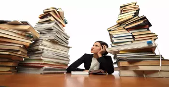 لطلاب الدراسات العليا.. 5 نصائح لتتعامل مع المراجع من غير لخبطة