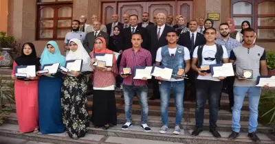 جامعة المنوفية تكرم أوائل الثانوية والدبلومات الفنية ومتحدي الإعاقة وتمنح برامجها المتميزة مجانا