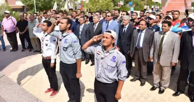 رئيس جامعة سوهاج يشارك الطلاب تحية العلم والأنشطة الرياضية