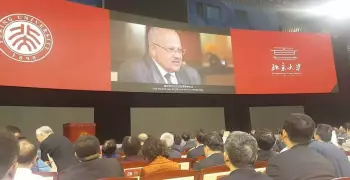 رئيس جامعة القاهرة يشارك بفعاليات منتدى رؤساء جامعات العالم ببكين (صور)