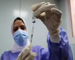 نقابة الأطباء تحذر من كارثة قبول طلاب الطب بمجموع 50%.. ماذا قالت؟
