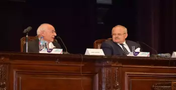 جامعة القاهرة تستضيف فاروق الباز (صور)