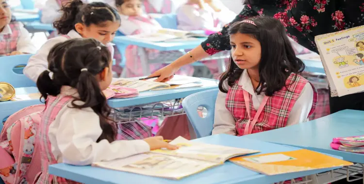  أوجدت فاطمة وسيط عدد الصفحات التي كتبتها خلال اسبوع فهل ما أوجدته صواب أم خطأ ؟ 