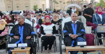 رئيس جامعة كفر الشيخ يشارك في حفل تخريج الدفعة الأولى لكلية العلاج الطبيعي