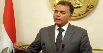 على هامش زيارة السيسي.. وزير النقل يستعرض فرص الاستثمار أمام 25 شركة فرنسية