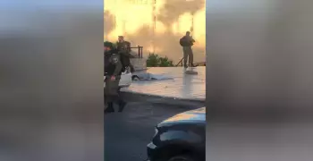 شاهد| جنود إسرائيليون يعدمون طفلة فلسطينية