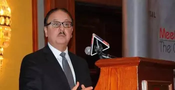 وزير الاتصالات: إنشاء «فيس بوك» مصري قريبًا