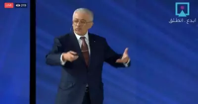 وزير التعليم يتحدث عن «التابلت» كوسيلة لتطوير التعليم.. ما آليات استخدامه؟