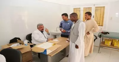 وزير التعليم العالي يتلقى تقريرا حول قافلة جامعة الزقازيق لحلايب وشلاتين