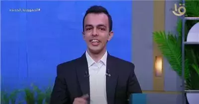 عبد الرحمن عرام.. مذيع من ذوي الهمم حلم يحققه الرئيس السيسي