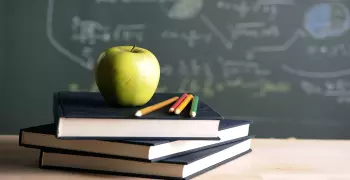 لو بتسهر تذاكر.. أكلات صحية عشان دماغك تفضل شغالة