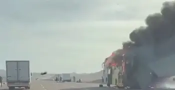 حريق أتوبيس على طريق شرم الشيخ.. تفاصيل الحادث بالصور