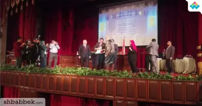 صور| وزير التعليم العالي يسلم جوائز الدولة للعلماء وأوائل الخريجين