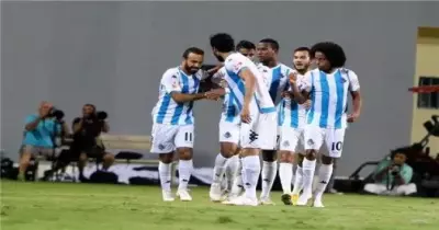 الأهلي ينجح في ضم نجم بيراميدز رسميا