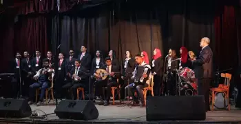 فريق كورال جامعة المنيا يقدم «ميدلى وطني» في أسبوع شباب الجامعات الـ12
