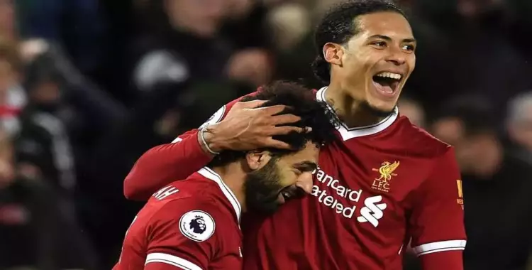  فان دايك.. صور تجمع محمد صلاح بأحسن لاعب في الدوري الإنجليزي 