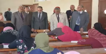 نائب رئيس جامعة الأزهر يتفقد امتحانات كليتي البنات الإسلامية والتربية
