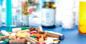 تعرف على خطورة الإكثار من تناول أدوية المضاد الحيوي (فيديو)