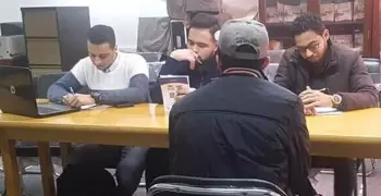 إجراء المقابلات الشخصية للمقبولين في نموذج محاكاة جامعة الدول العربية بسوهاج