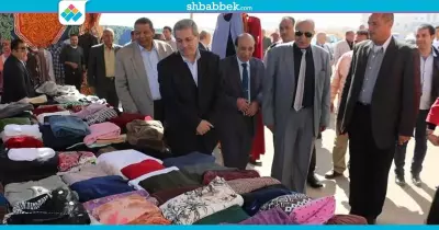 رئيس جامعة بني سويف يفتتح قاعة مناقشات ومعرض خيري بمجمع الشرق