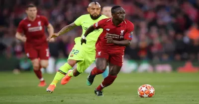 ريمونتادا تاريخية لرفاق محمد صلاح.. جنون في مباراة ليفربول وبرشلونة «فيديو»