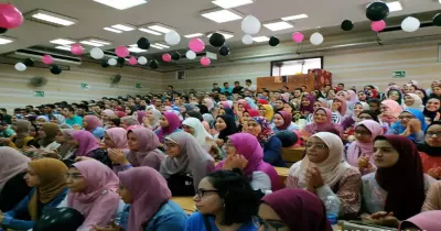 «صيدلة عين شمس» تحتفل بالطلاب الجدد