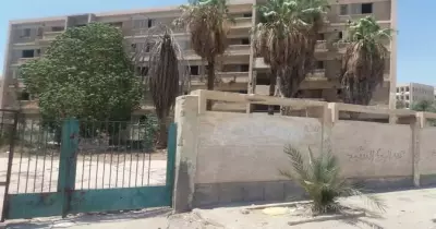 أهالي الإسماعيلية عن مدينة طلاب جامعة قناة السويس المهجورة: «وكر للدعارة والمخدرات»