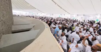 طريقة رمي الجمرات.. شرح مبسط للحجاج
