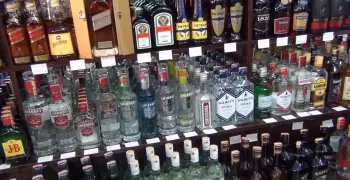 غلق الخمارات والملاهي الليلة شهر.. وهذا جزاء المخالفين
