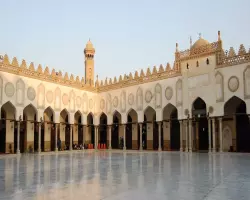 الجامع الأزهر يصل إلى سن 1086 عاما