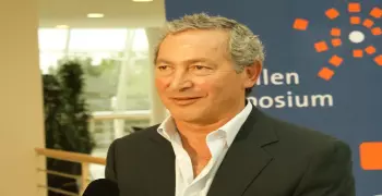 جامعة عين شمس تستضيف سميح ساويرس
