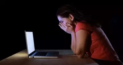 شاب يهدد جارته بصورها الجنسية الفاضحة.. التفاصيل الكاملة