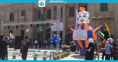 بأسماء الله الحسنى.. بدء احتفال عيد الخريجين بحقوق القاهرة (صور)