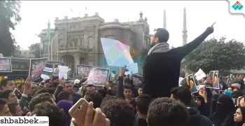 فيديو.. طلاب «عين شمس» يهتفون اعتذارا لفلسطين: «احنا كمان محتلين»