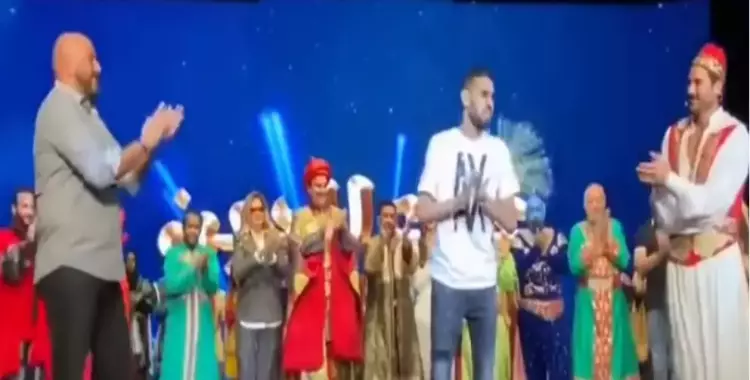  بكاء مؤمن زكريا بعد مواجهة الجمهور مع أحمد عز فيديو 