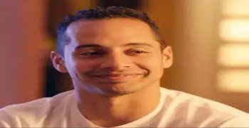 الفنان عمرو وهبة ضحية متابع.. ما سبب تقديم بلاغ ضده؟