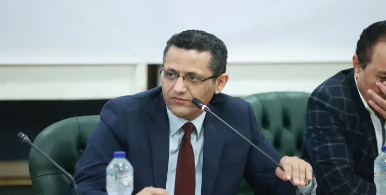  بملابس الكاوبوي..نقيب الصحفيين يكشف حقيقة صورة متداولة أثارت جدلا 