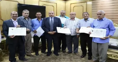 جامعة بني سويف تكرم عددا من الموظفين المحالين للمعاش
