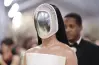 بالصور.. أغرب الإطلالات في حفل met gala ميت جالا 2026
