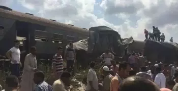 وزير النقل يعاين موقع حادث قطاري الإسكندرية.. والنائب العام يشكل لجنة هندسية