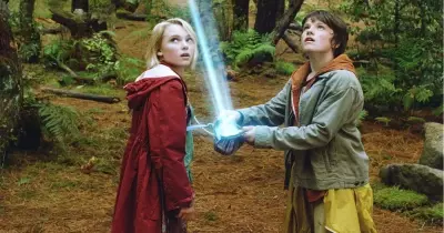 فيلم السهرة.. عوالم الأطفال السحرية في «Bridge to Terabithia» وجريمة غامض بـ«Fast & Furious»