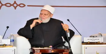 علي جمعة يكشف حكم الدين في ابتكار شخصيات رقمية للمتوفين باستخدام الذكاء الاصطناعي