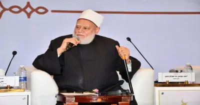 علي جمعة يكشف حكم الدين في ابتكار شخصيات رقمية للمتوفين باستخدام الذكاء الاصطناعي