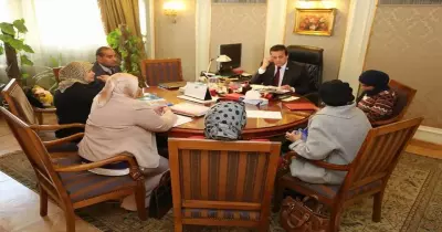 وزير التعليم العالي يناقش تطوير العمل باللجنة المصرية لليونسكو