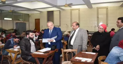 صور| رئيس جامعة القاهرة يتفقد لجان الامتحانات