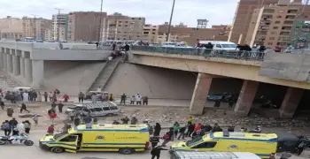 انقلاب ميكروباص من أعلى الدائري بمنطقة بشتيل.. أسماء الضحايا (صور)