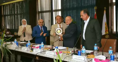 جامعة الزقازيق تكرم قياداتها السابقين
