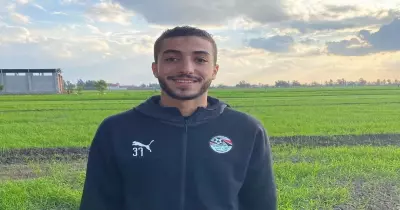 محمد عبد المنعم المنضم حديثا للمنتخب.. فريقه وسنه ومركزه في الملعب